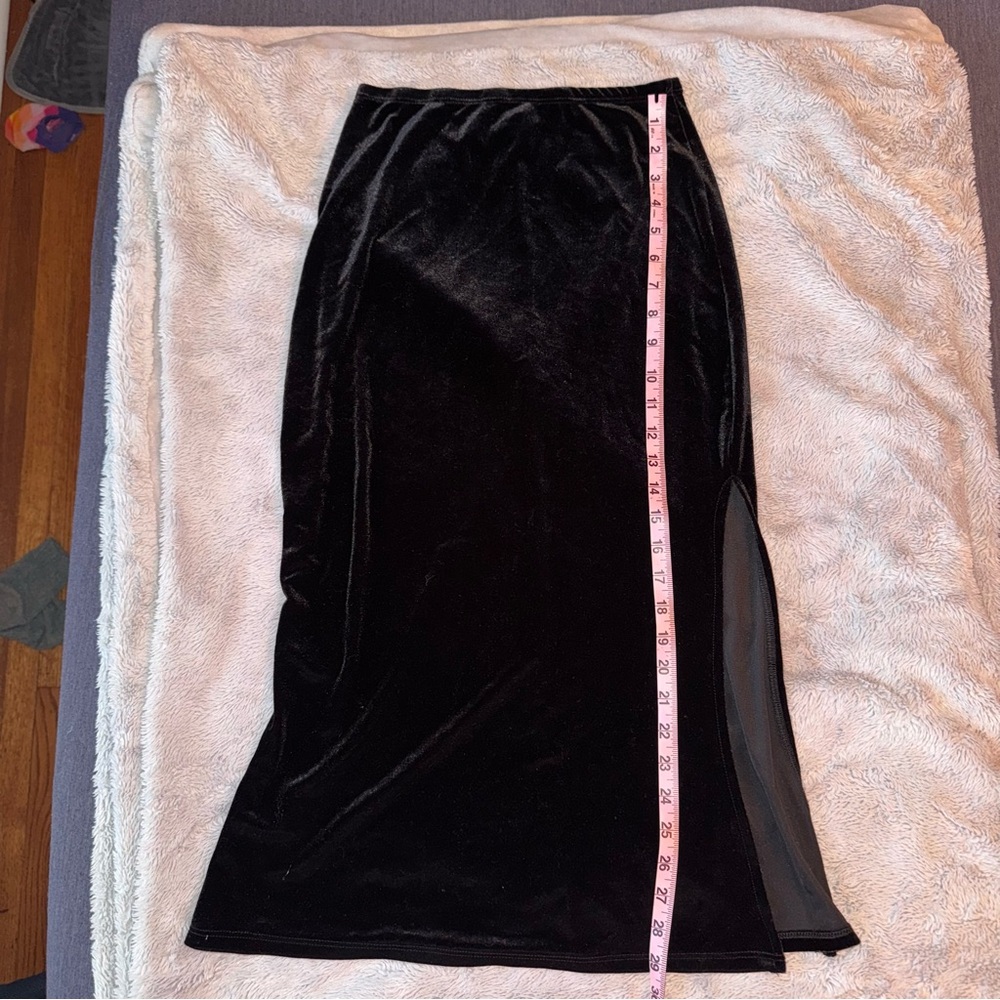 Beverly & Beck Black Velour Pencil Skirt Side‎ Slit Chic Minimalist Y2K